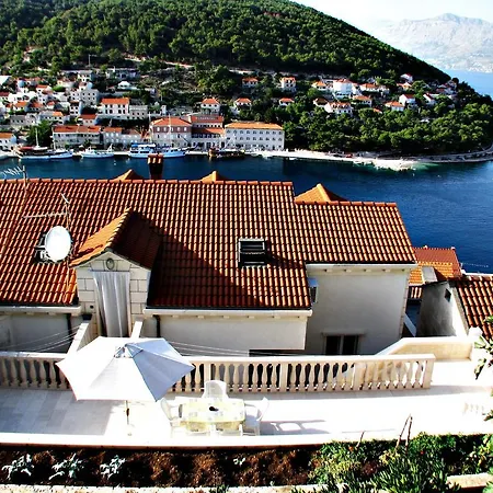 Martinic Apartment Pucisca