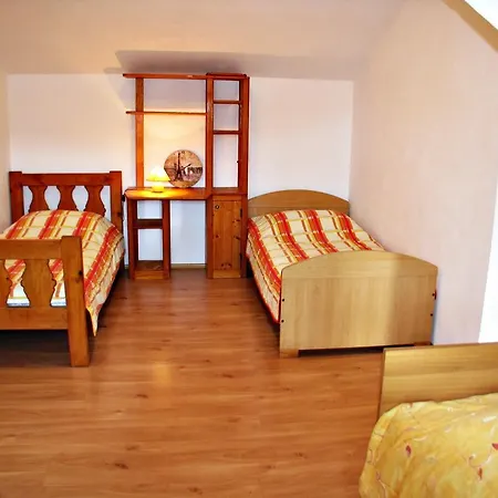 Apartment Martinic Pucisca